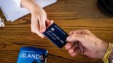 格安SIMの支払い方法は？クレジットカードと口座振替のどっち？
